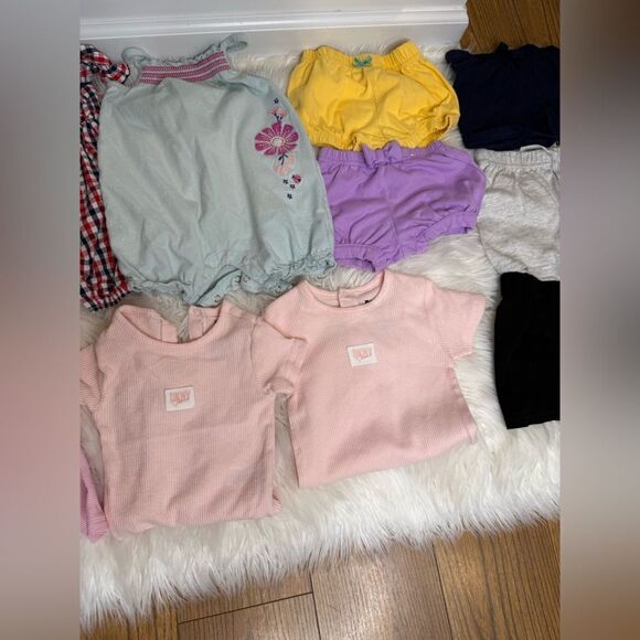 Baby girl bundle of 11 items - Picture 5 of 6